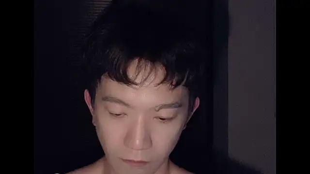 Snapshot of CouplingCry chatting on 11-26-25, 03:24 CouplingCry online show from 11-26-25, 03:24