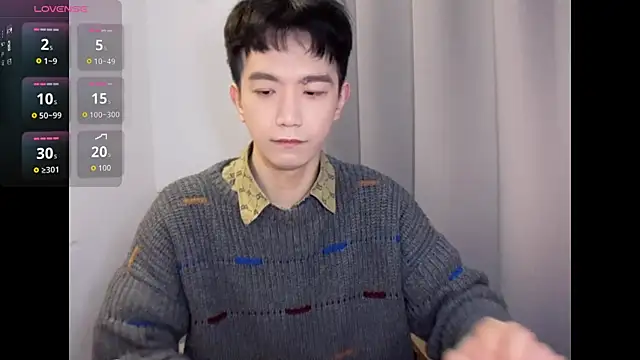 Snapshot of CouplingCry chatting on 12-21-25, 10:11 CouplingCry online show from 12-21-25, 10:11