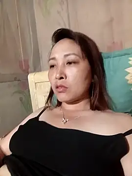 Missa-kute20 online show from 03-31-26, 02:17