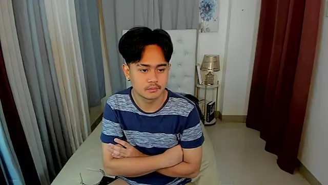 Snapshot of asianblackbigcock chatting on 11-09-25, 04:33 asianblackbigcock online show from 11-09-25, 04:33