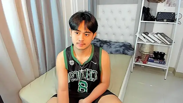 Snapshot of asianblackbigcock chatting on 11-27-25, 05:09 asianblackbigcock online show from 11-27-25, 05:09