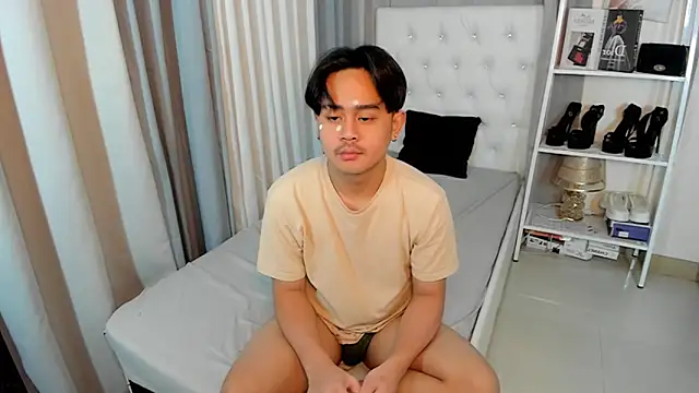 Snapshot of asianblackbigcock chatting on 12-19-25, 04:41 asianblackbigcock online show from 12-19-25, 04:41