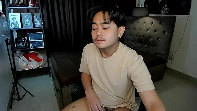 Snapshot of asianblackbigcock chatting on 01-09-26, 10:18 asianblackbigcock online show from 01-09-26, 10:18