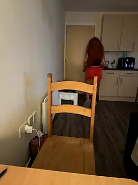 Snapshot of LillieMaee chatting on 11-06-25, 03:35 LillieMaee online show from 11-06-25, 03:35