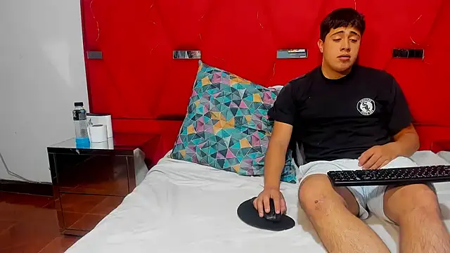 Snapshot of Emmaanddarling chatting on 12-22-25, 03:09 Emmaanddarling online show from 12-22-25, 03:09