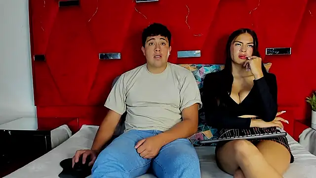 Snapshot of Emmaanddarling chatting on 01-14-26, 04:12 Emmaanddarling online show from 01-14-26, 04:12