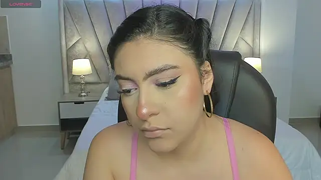 Maya vexx online show from 11-26-25, 07:59