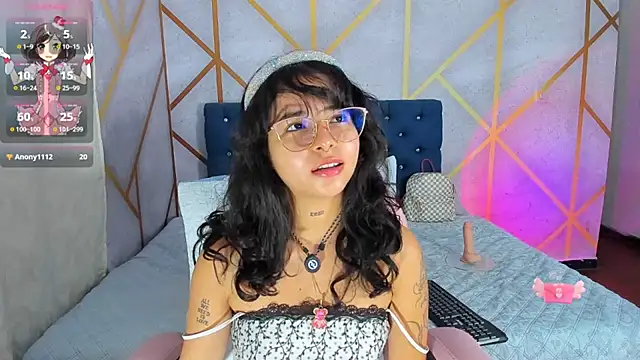 Snapshot of _vaiolet_owo chatting on 01-08-26, 07:10 vaiolet owo online show from 01-08-26, 07:10