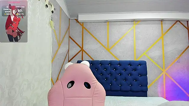  vaiolet owo online show from 02-15-26, 07:05