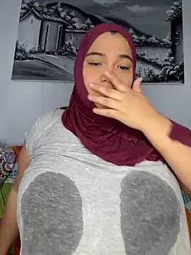 Snapshot of sweetmuslim01 chatting on 01-26-25, 04:30 sweetmuslim01 online show from 01-26-25, 04:30