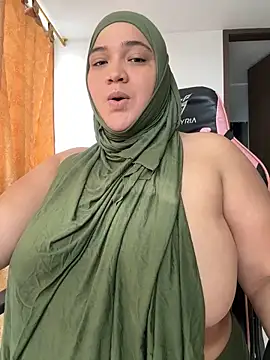 Snapshot of sweetmuslim01 chatting on 09-09-25, 08:41 sweetmuslim01 online show from 09-09-25, 08:41