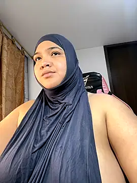 Snapshot of sweetmuslim01 chatting on 09-10-25, 10:54 sweetmuslim01 online show from 09-10-25, 10:54