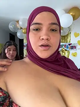 Snapshot of sweetmuslim01 chatting on 04-26-26, 05:10 sweetmuslim01 online show from 04-26-26, 05:10