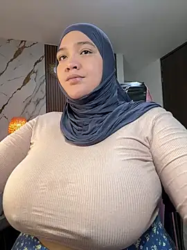 Snapshot of sweetmuslim01 chatting on 06-01-26, 04:36 sweetmuslim01 online show from 06-01-26, 04:36
