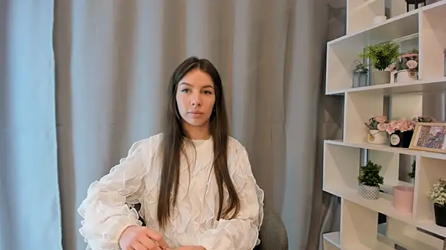 OtiliaNatiello online show from 11-07-25, 02:06