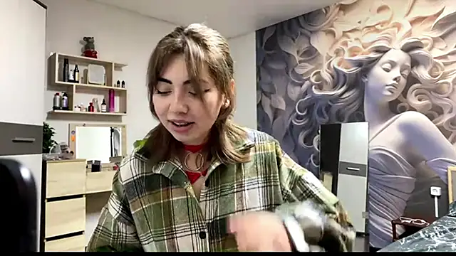 Evelinnight online show from 11-07-25, 05:13