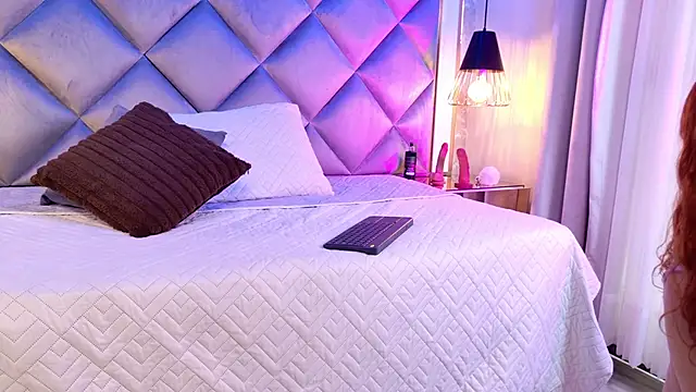 Snapshot of crystal_gilton chatting on 12-01-25, 07:19 crystal gilton online show from 12-01-25, 07:19