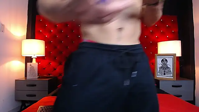 Snapshot of Magnar_Royal chatting on 11-11-25, 09:53 Magnar Royal online show from 11-11-25, 09:53