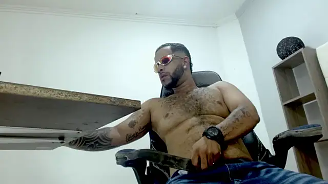 Lukke Smitt online show from 11-11-25, 06:30