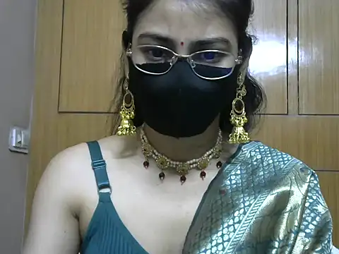 Snapshot of Fairy_Pie chatting on 04-30-26, 07:31 Fairy Pie online show from 04-30-26, 07:31
