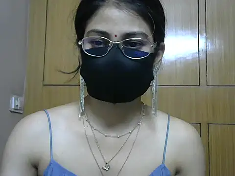 Snapshot of Fairy_Pie chatting on 05-25-26, 06:25 Fairy Pie online show from 05-25-26, 06:25