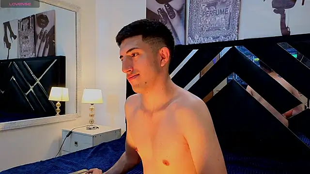 Un Sluttyy online show from 04-15-26, 11:17