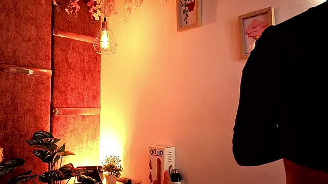 AuroraLanee  online show from 11-07-25, 07:14