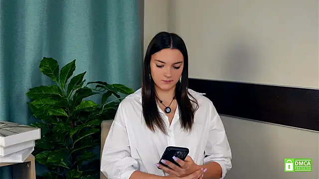 Snapshot of MathaMcrae chatting on 11-08-25, 08:25 MathaMcrae online show from 11-08-25, 08:25