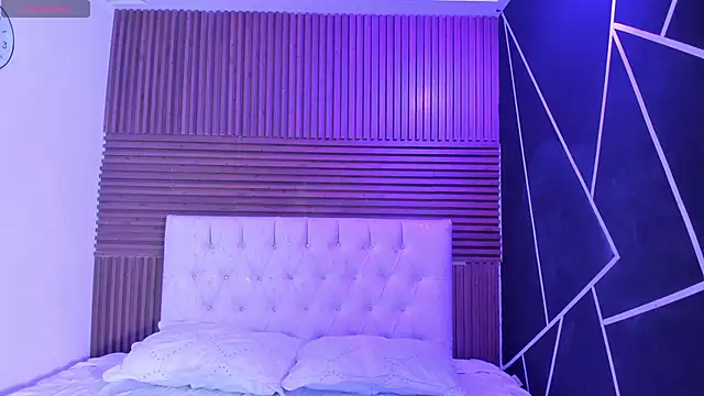 ZarinaWynne online show from 04-03-26, 01:09