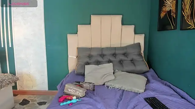 AliceMadnes online show from 01-07-26, 01:19