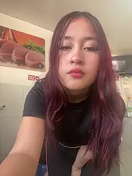 Snapshot of Mia_Lux77 chatting on 12-16-25, 04:34 Mia Lux77 online show from 12-16-25, 04:34