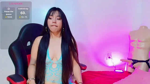 Snapshot of sharon_diamond_ chatting on 12-23-25, 04:43 sharon diamond online show from 12-23-25, 04:43