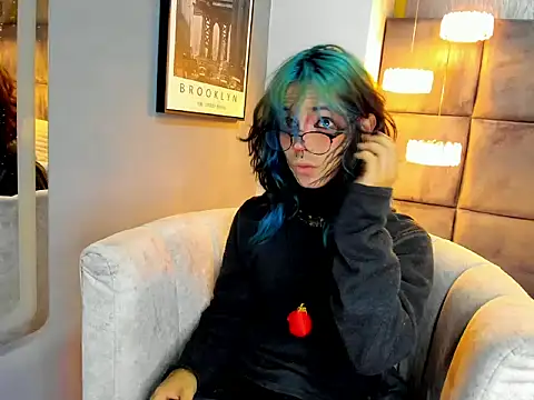 luxiel  online show from 03-31-26, 09:04