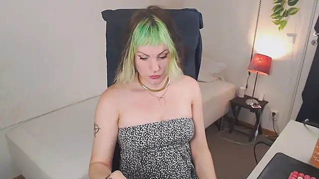 slutty violet online show from 08-05-26, 07:17