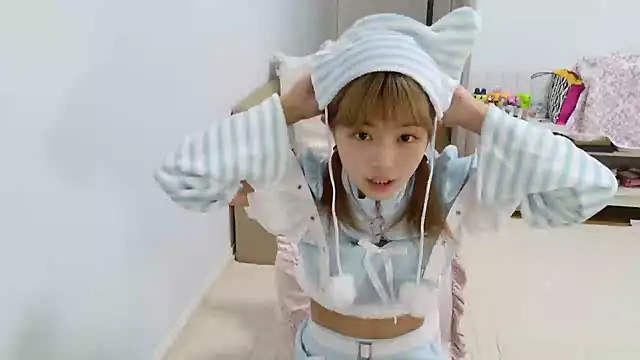  sizuku new online show from 12-17-25, 03:40