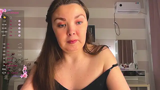 Snapshot of liliaMaivis chatting on 11-12-25, 06:19 liliaMaivis online show from 11-12-25, 06:19