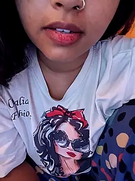 Sexy Divya   online show from 06-17-26, 12:50