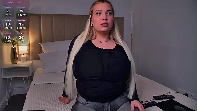 Snapshot of KilianaNoir chatting on 01-12-26, 06:40 KilianaNoir online show from 01-12-26, 06:40