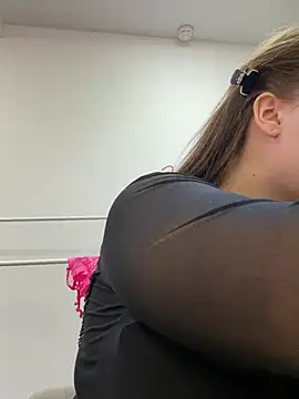 KilianaNoir online show from 04-17-26, 06:38