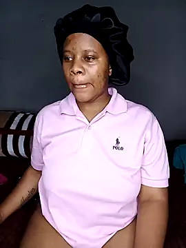 Snapshot of Emmylove-xr25 chatting on 11-18-25, 06:40 Emmylove-xr25 online show from 11-18-25, 06:40