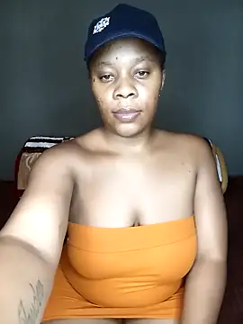 Snapshot of Emmylove-xr25 chatting on 11-28-25, 06:32 Emmylove-xr25 online show from 11-28-25, 06:32