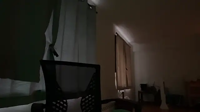 Snapshot of frankeyo chatting on 11-23-25, 01:22 frankeyo online show from 11-23-25, 01:22