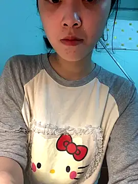 Snapshot of Lynn-122 chatting on 11-12-25, 12:55 Lynn-122 online show from 11-12-25, 12:55