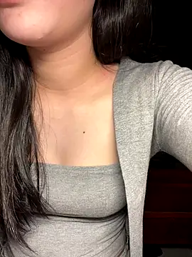 Snapshot of Lynn-122 chatting on 12-04-25, 02:04 Lynn-122 online show from 12-04-25, 02:04