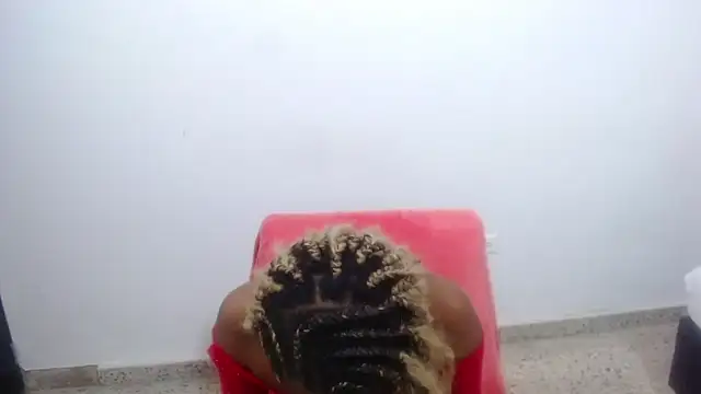 Snapshot of NiaOlsson_ chatting on 11-08-25, 08:29 NiaOlsson online show from 11-08-25, 08:29