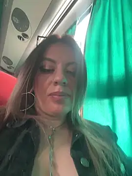 ariannawil online show from 03-30-26, 01:56