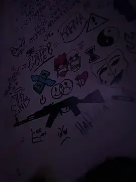 Snapshot of carolinn3 chatting on 11-14-25, 05:28 carolinn3 online show from 11-14-25, 05:28