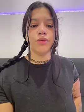 amazonaa9 online show from 04-11-26, 01:15