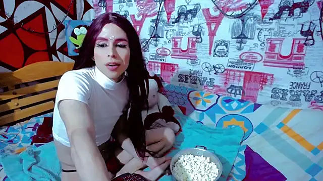 Snapshot of rosalia_77 chatting on 11-22-25, 01:48 rosalia 77 online show from 11-22-25, 01:48