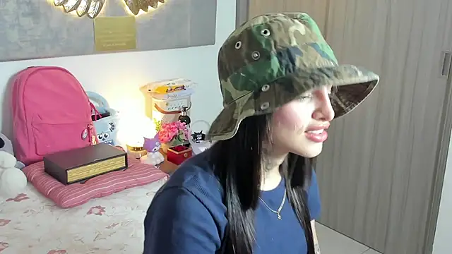 Snapshot of Angeline_smith1 chatting on 11-15-25, 06:22 Angeline smith1 online show from 11-15-25, 06:22